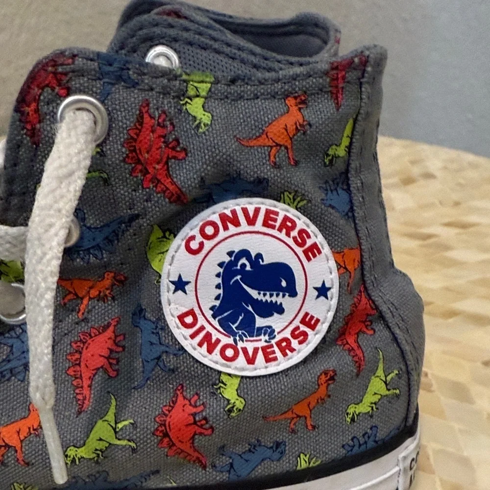 Converse Dinoverse Kids High-Tops - Gray with Colorful Dinosaurs size 1Y